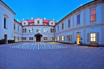 Schloss Loue Hotel Maximilian